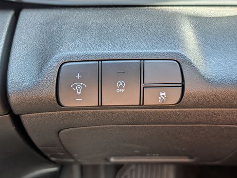 Used 2024 Hyundai Elantra SE FWD image 26