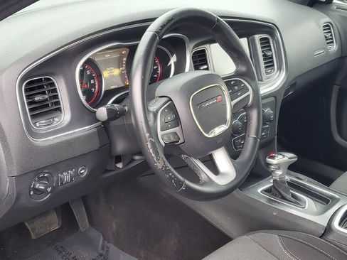 Used 2015 Dodge Charger SXT RWD image 11
