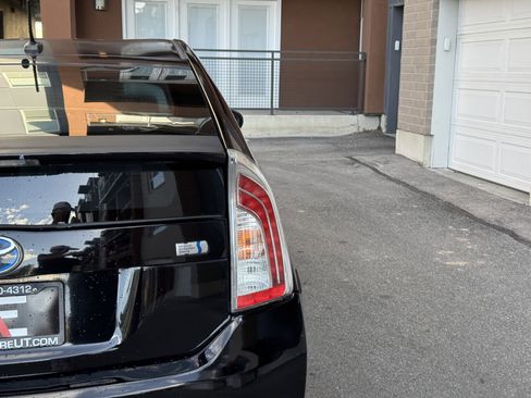 Used 2012 Toyota Prius Three image 6