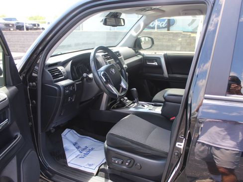 Used 2024 Toyota 4Runner SR5 AWD/4WD image 20