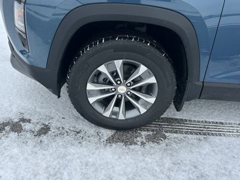 New 2026 Chevrolet Equinox LT w/ Convenience Package II image 9