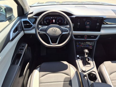 Used 2026 Volkswagen Taos SEL AWD/4WD image 30