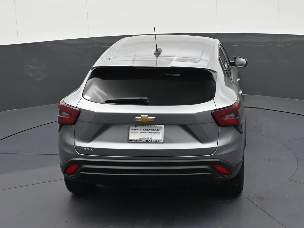 Certified 2024 Chevrolet Trax LS FWD image 25