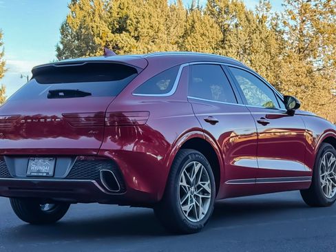 Used 2025 Genesis GV70 2.5T image 4