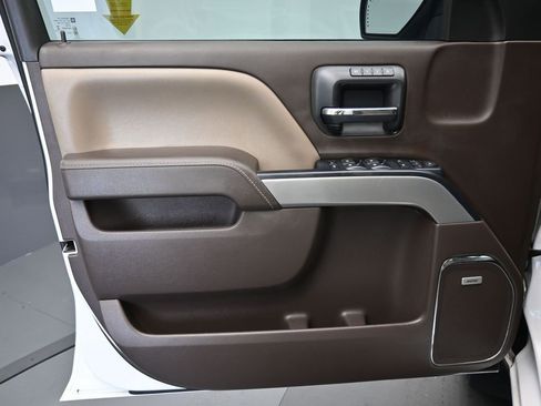 Used 2017 Chevrolet Silverado 1500 LTZ Z71 w/ LTZ Plus Package image 9