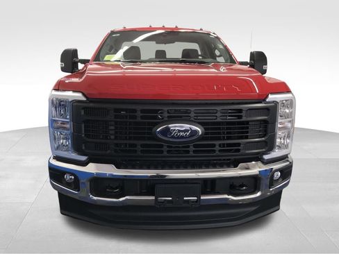 New 2026 Ford F250 XL w/ XL Chrome Package AWD/4WD image 9