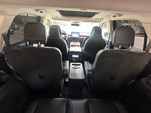 Used 2020 Lincoln Aviator Reserve w/ Equipment Group 202A image 10