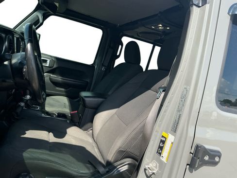Used 2021 Jeep Wrangler Unlimited Sport AWD/4WD image 9