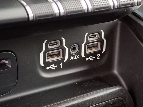Used 2019 RAM 1500 Big Horn AWD/4WD image 24