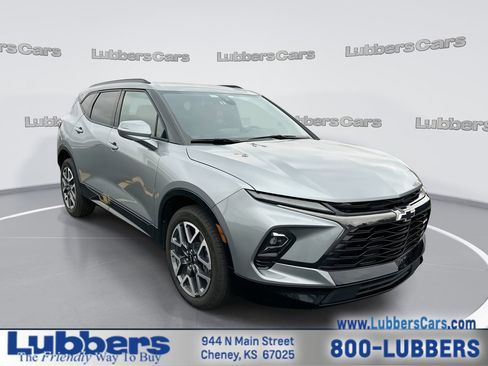 Used 2025 Chevrolet Blazer RS image 1