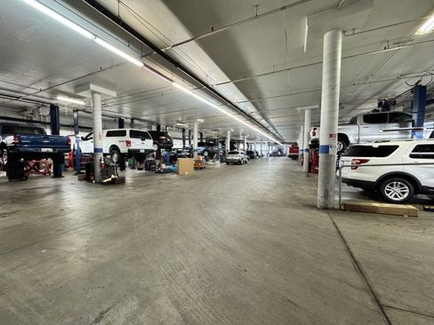 New 2024 Ford Escape Platinum w/ Premium Technology Package image 31