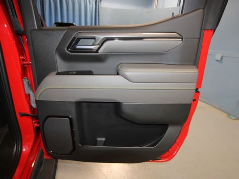 Used 2023 Chevrolet Silverado 1500 ZR2 w/ Technology Package AWD/4WD image 30