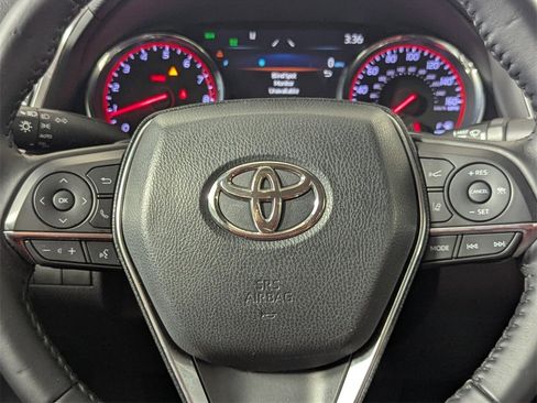 Used 2019 Toyota Camry XSE image 16