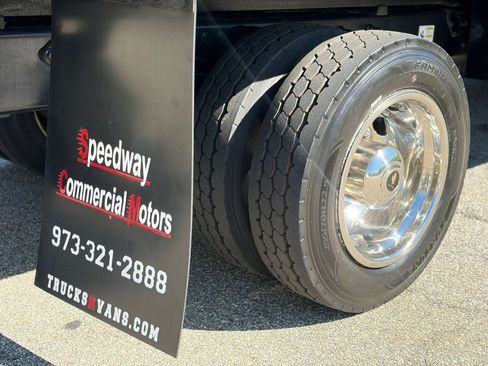 Used 2017 Ford F650 2WD Crew Cab Super Duty image 37