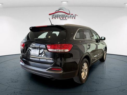 Used 2017 Kia Sorento FWD image 19