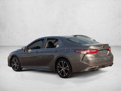 Used 2019 Toyota Camry SE image 7