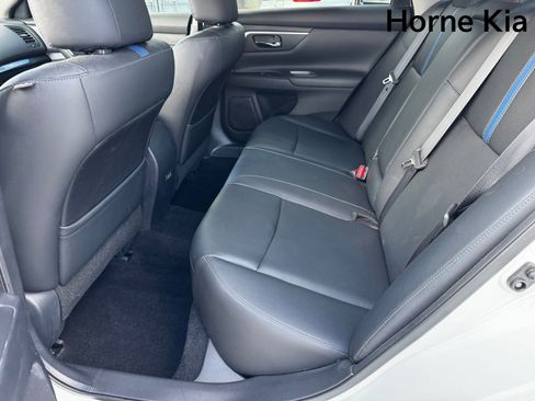 Used 2018 Nissan Altima 2.5 SR w/ SR Special Edition image 13