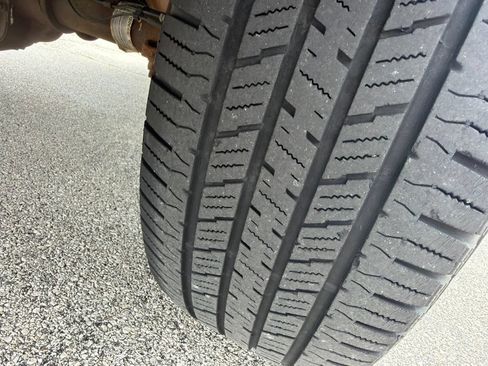 Used 2010 Ford F150 Lariat AWD/4WD image 12