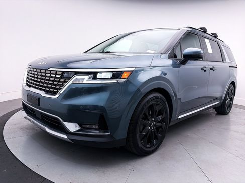 Used 2022 Kia Carnival SX image 14