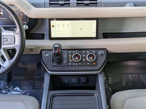 Used 2020 Land Rover Defender 110 First Edition AWD/4WD image 12