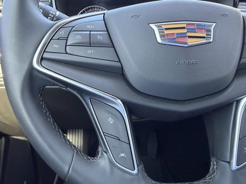 Certified 2025 Cadillac XT5 Luxury image 28