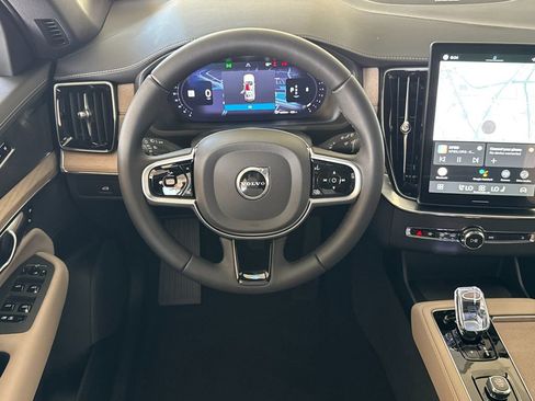 New 2026 Volvo XC90 B6 Plus w/ Protection Package Premier image 13