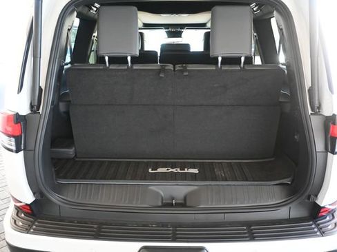 Used 2024 Lexus GX 550 image 22