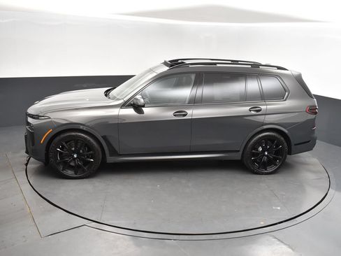 Used 2026 BMW X7 xDrive40i w/ Executive Package AWD/4WD image 35