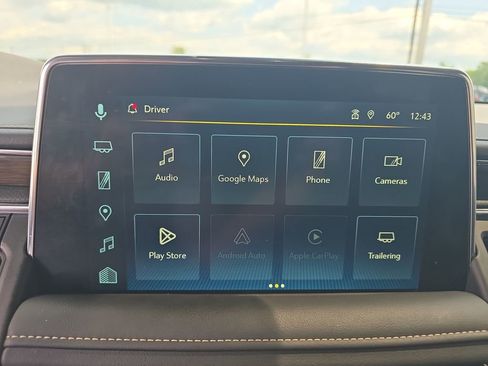 Used 2024 Chevrolet Tahoe Premier AWD/4WD image 35