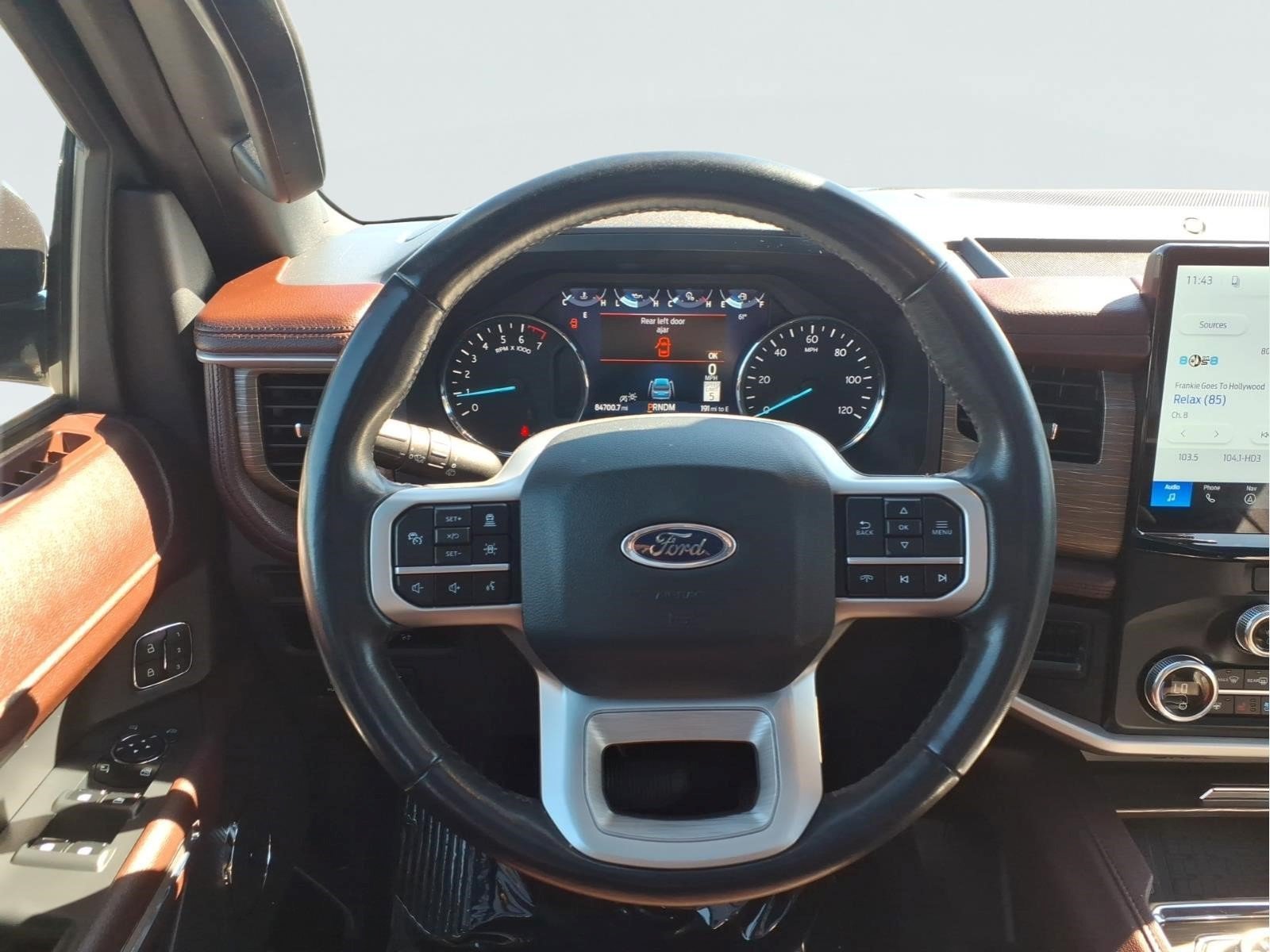 Used 2024 Ford Expedition Limited AWD/4WD image 11