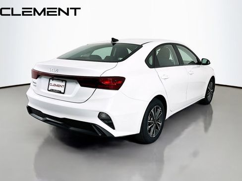 Used 2024 Kia Forte LXS FWD image 7