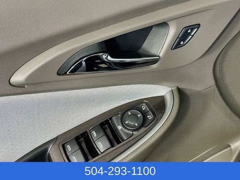 Used 2025 Chevrolet Malibu LT FWD image 19