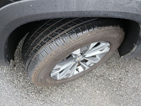Used 2025 Chevrolet Equinox LT w/ Convenience Package II FWD image 40