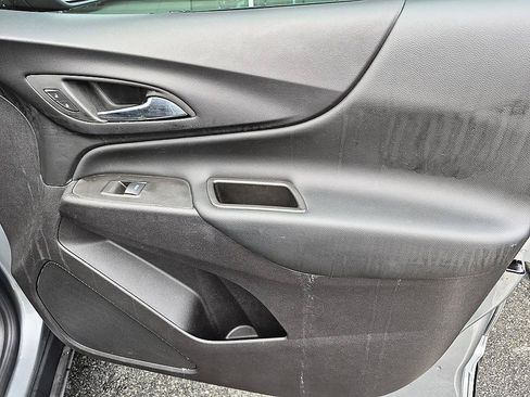 Used 2024 Chevrolet Equinox LT w/ LPO, Floor Liner Package FWD image 32