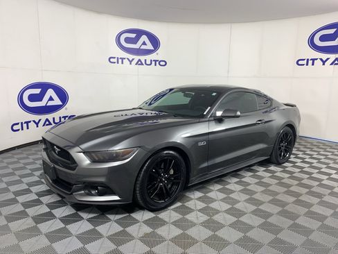 Used 2017 Ford Mustang GT image 7