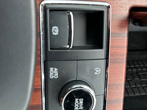 Used 2023 Lincoln Navigator Reserve AWD/4WD image 15