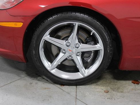 Used 2013 Chevrolet Corvette Coupe w/ 3LT Preferred Equipment Group image 17