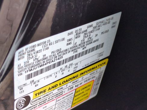 Used 2023 Ford Expedition Platinum image 37