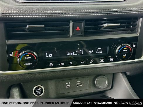 Certified 2023 Nissan Rogue SV w/ SV Premium B Package FWD image 15