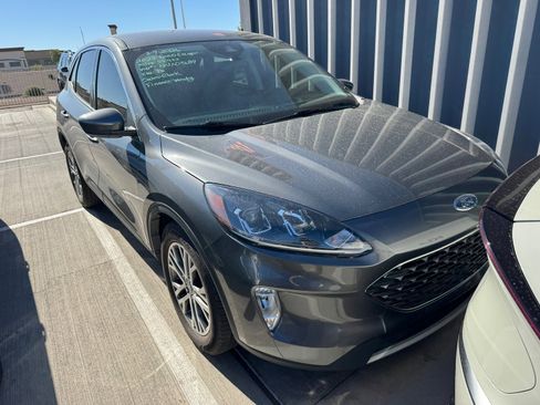 Used 2022 Ford Escape SEL w/ Technology Package image 5