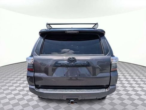 Used 2021 Toyota 4Runner Venture w/ Moonroof Package AWD/4WD image 4