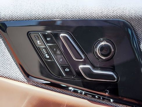 New 2026 Cadillac Optiq Sport 2 w/ LPO, Floor Liner Package image 18