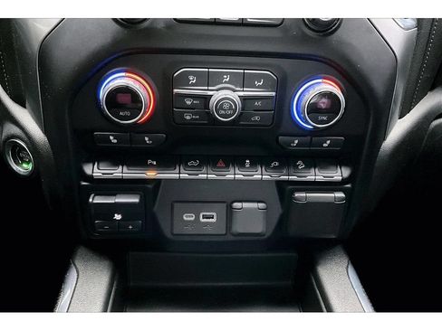 Used 2022 Chevrolet Silverado 1500 LT Trail Boss w/ Convenience Package II AWD/4WD image 32