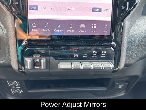 New 2025 RAM 2500 Tradesman image 36