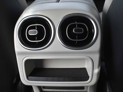 Used 2025 Mercedes-Benz C 300 4MATIC Sedan image 11