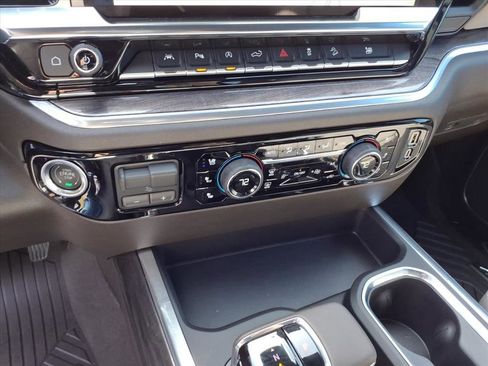 Used 2026 Chevrolet Silverado 1500 LTZ w/ Technology Package AWD/4WD image 28