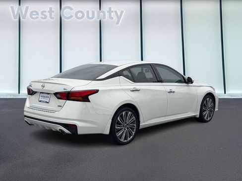 Used 2023 Nissan Altima 2.5 SL AWD/4WD image 4