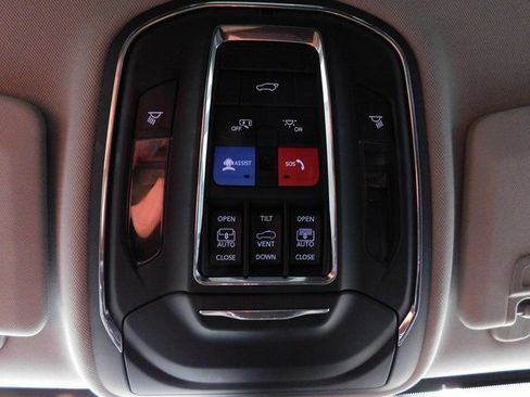 Used 2023 Jeep Grand Cherokee 4WD 4xe image 45