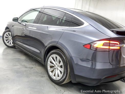 Used 2020 Tesla Model X Long Range image 11