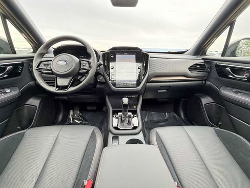 Used 2025 Subaru Forester Touring AWD/4WD image 12